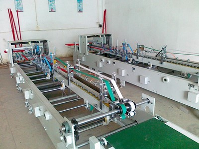 Línea de producción de cajas de plástico automática
